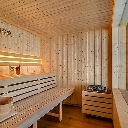Pienkowskich 4* Gdynia